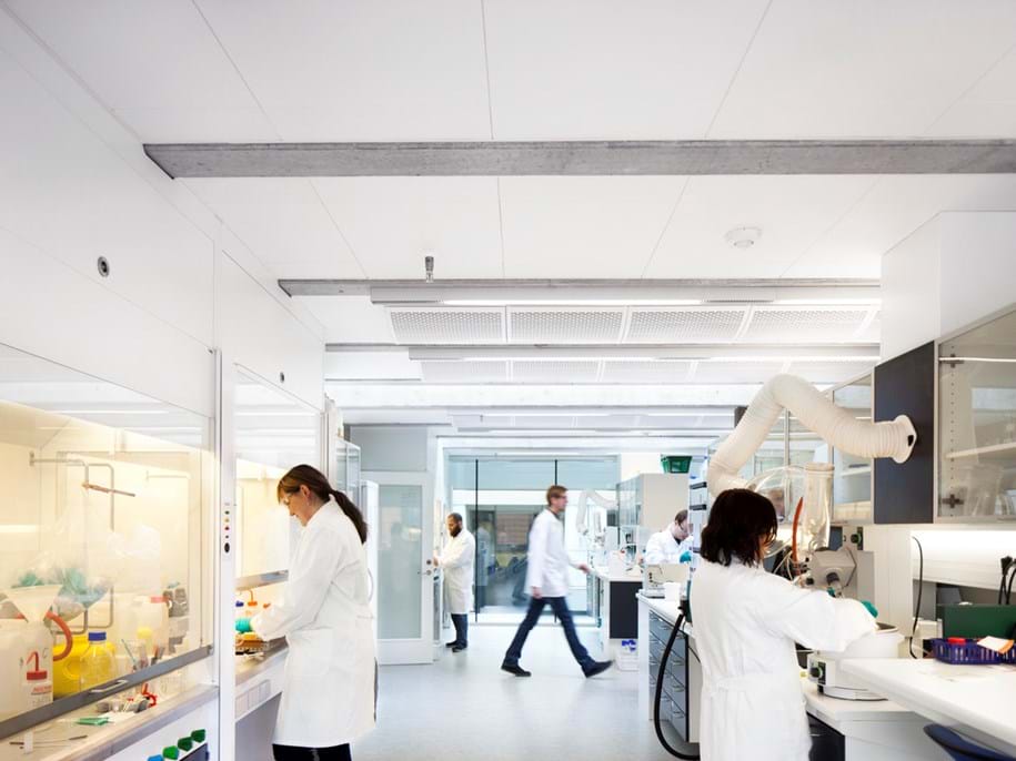 Museum Lab Roon Updated room acoustics in laboratories | Articles | Ecophon