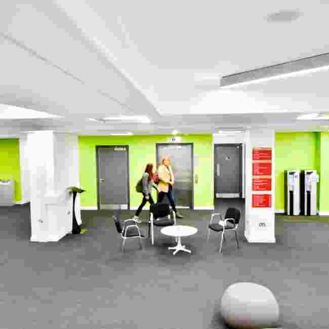 Universidad de Queens, Edificio de Ciencias de la Computación