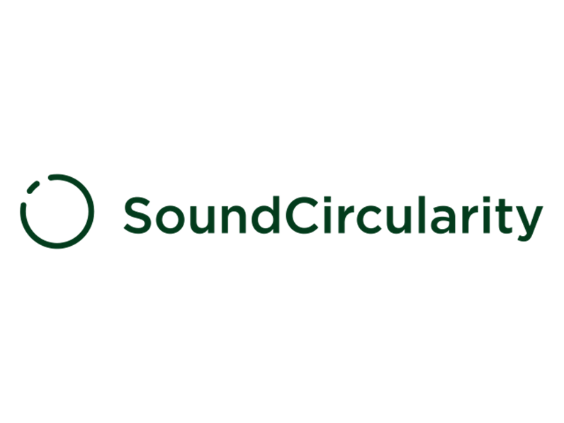 Logotipo Ecophon SoundCircularity con un círculo abierto y texto en verde 